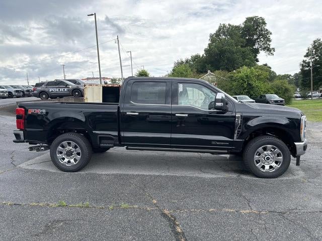 2026 Ford Super Duty F-350® Lariat®