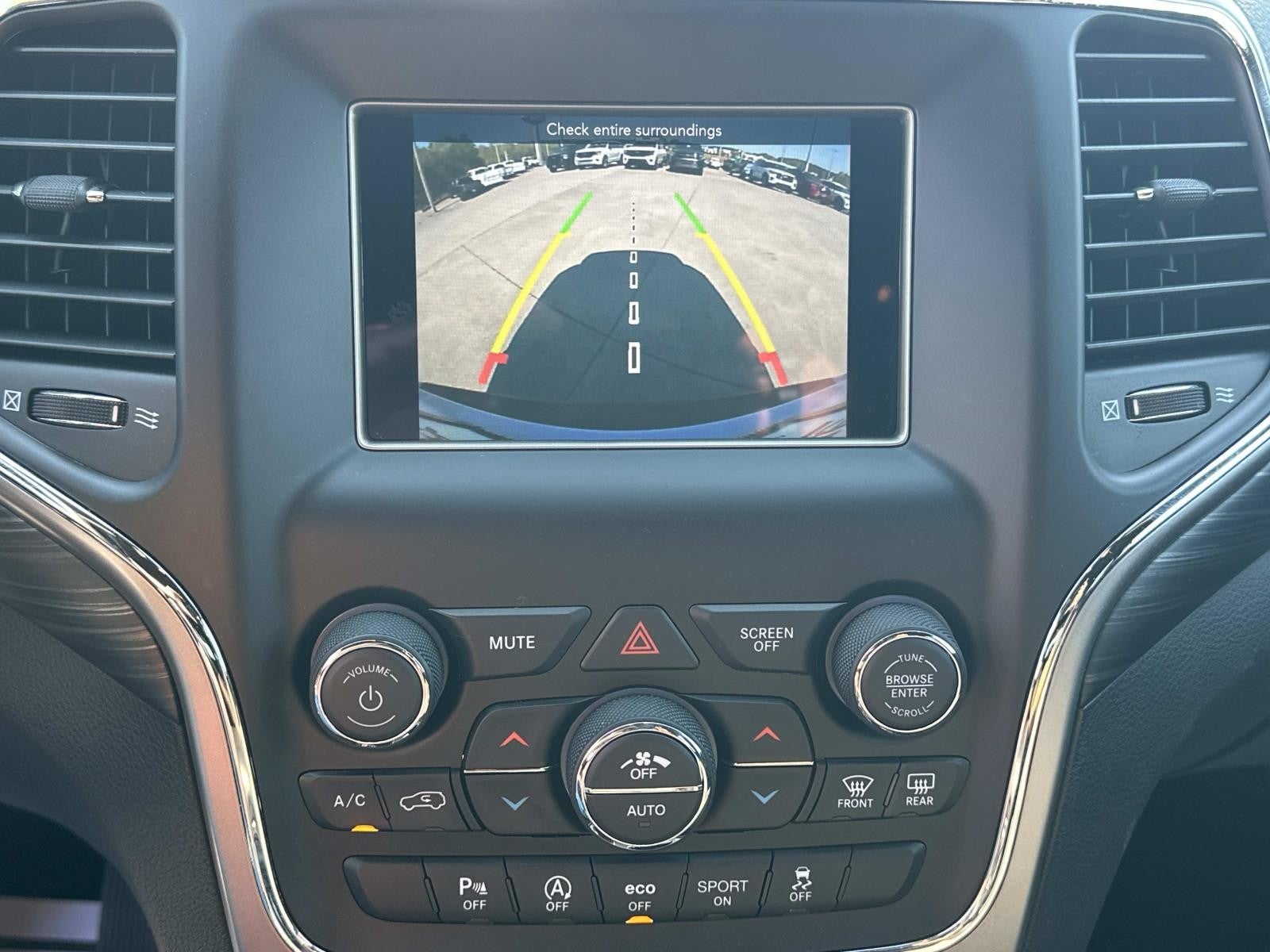 2021 Jeep Grand Cherokee LAREDO 4X4