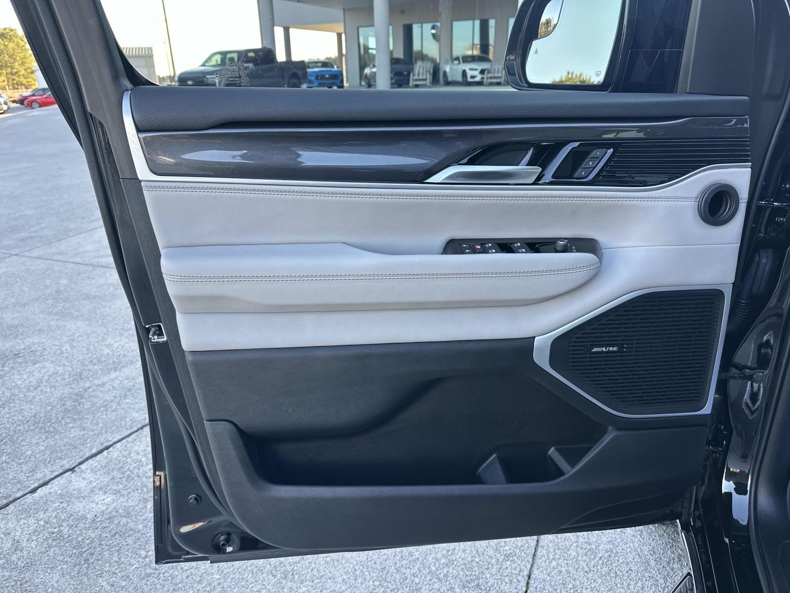 2023 Jeep Wagoneer 4WD