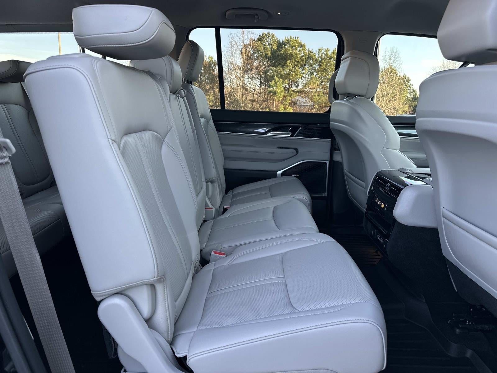 2023 Jeep Wagoneer 4WD