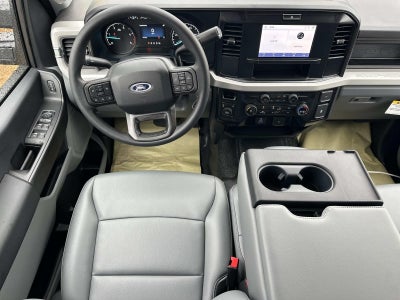 2026 Ford Super Duty F-350 DRW XL 4WD CREW CAB 179 WB 6