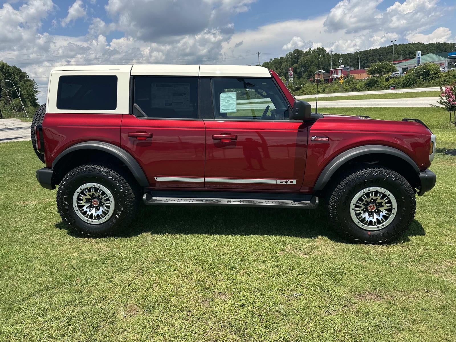 2026 Ford Bronco OUTER BANKS 4 DOOR 4X4 60TH EDITION