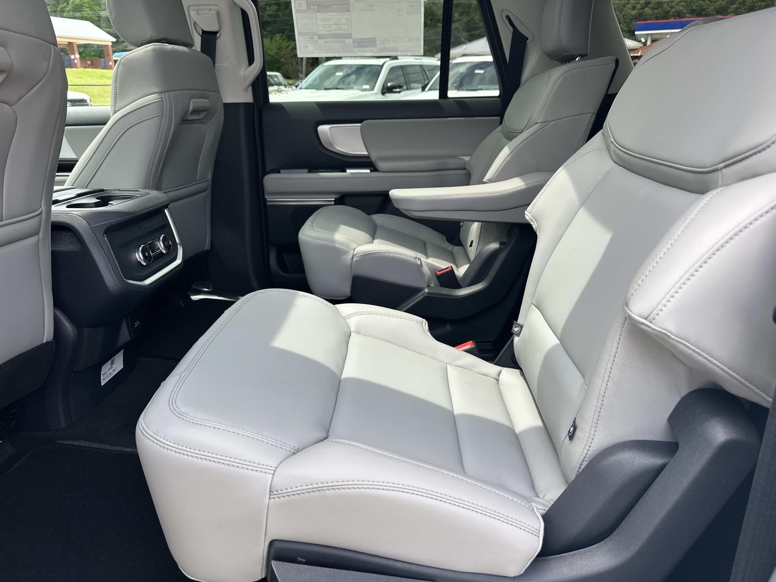 2026 Ford Expedition Max ACTIVE 4X2