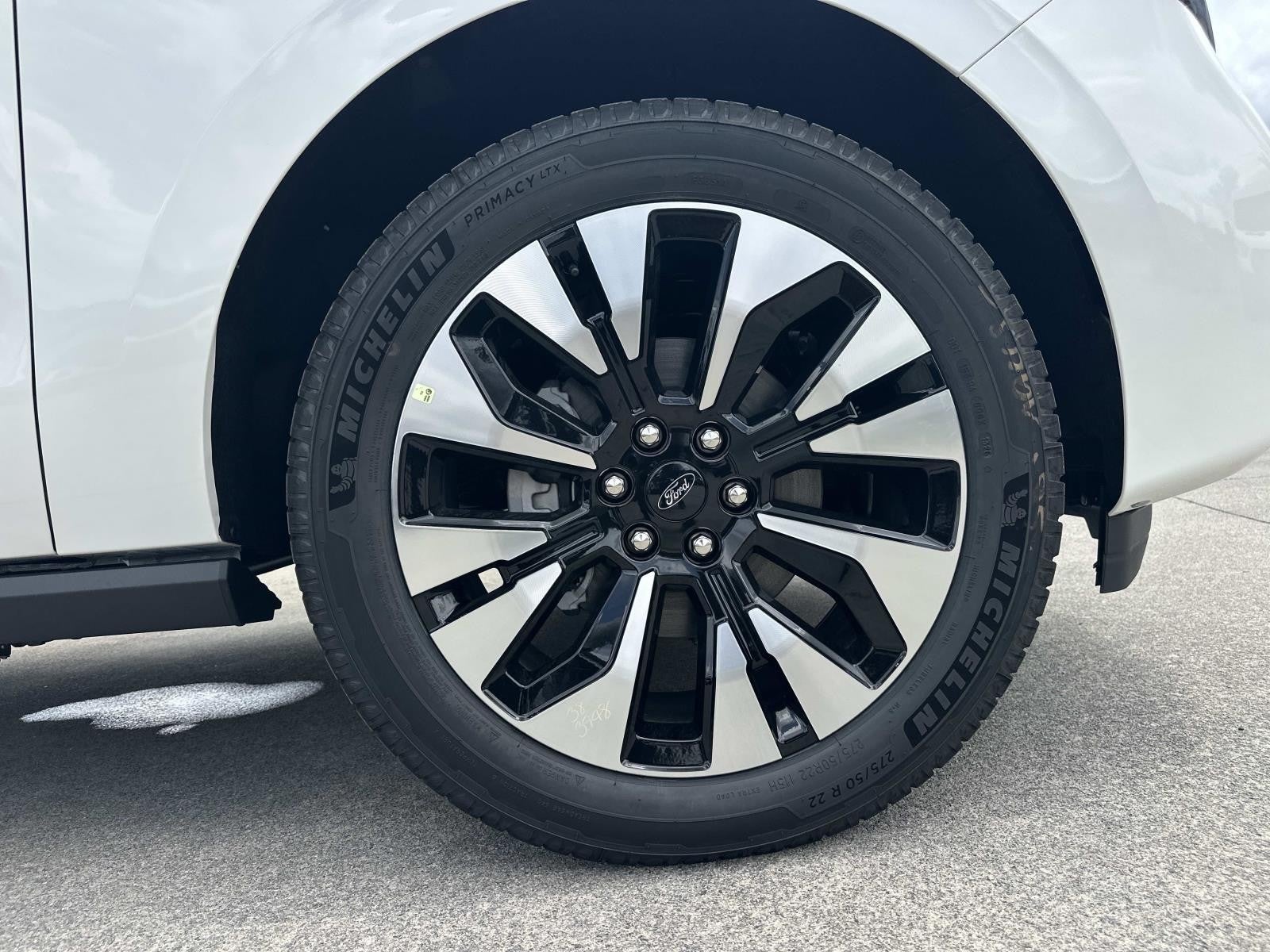 2026 Ford Expedition PLATINUM 4X4