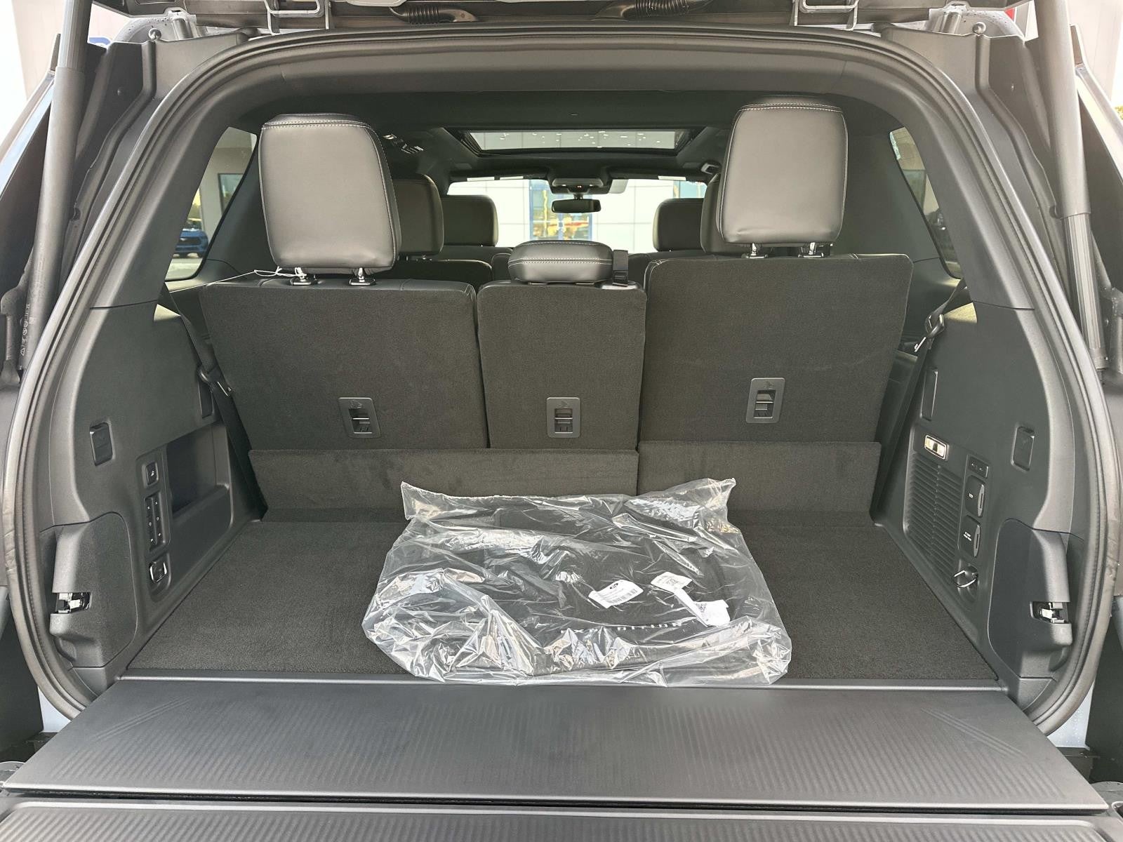 2025 Ford Expedition PLATINUM 4X4