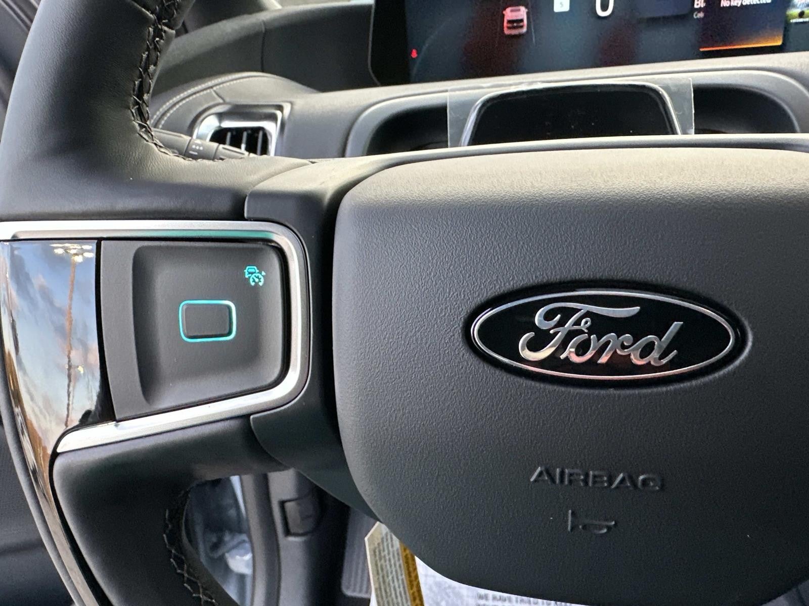 2025 Ford Expedition PLATINUM 4X4