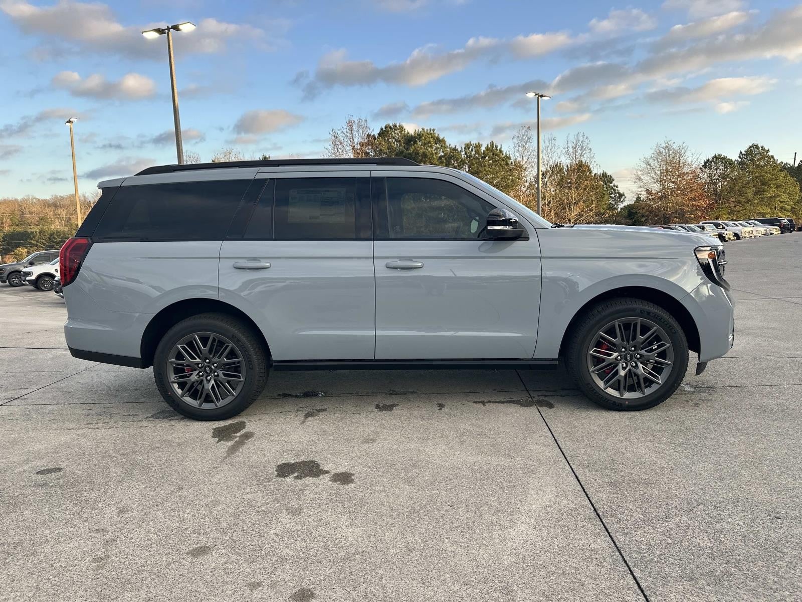 2025 Ford Expedition PLATINUM 4X4