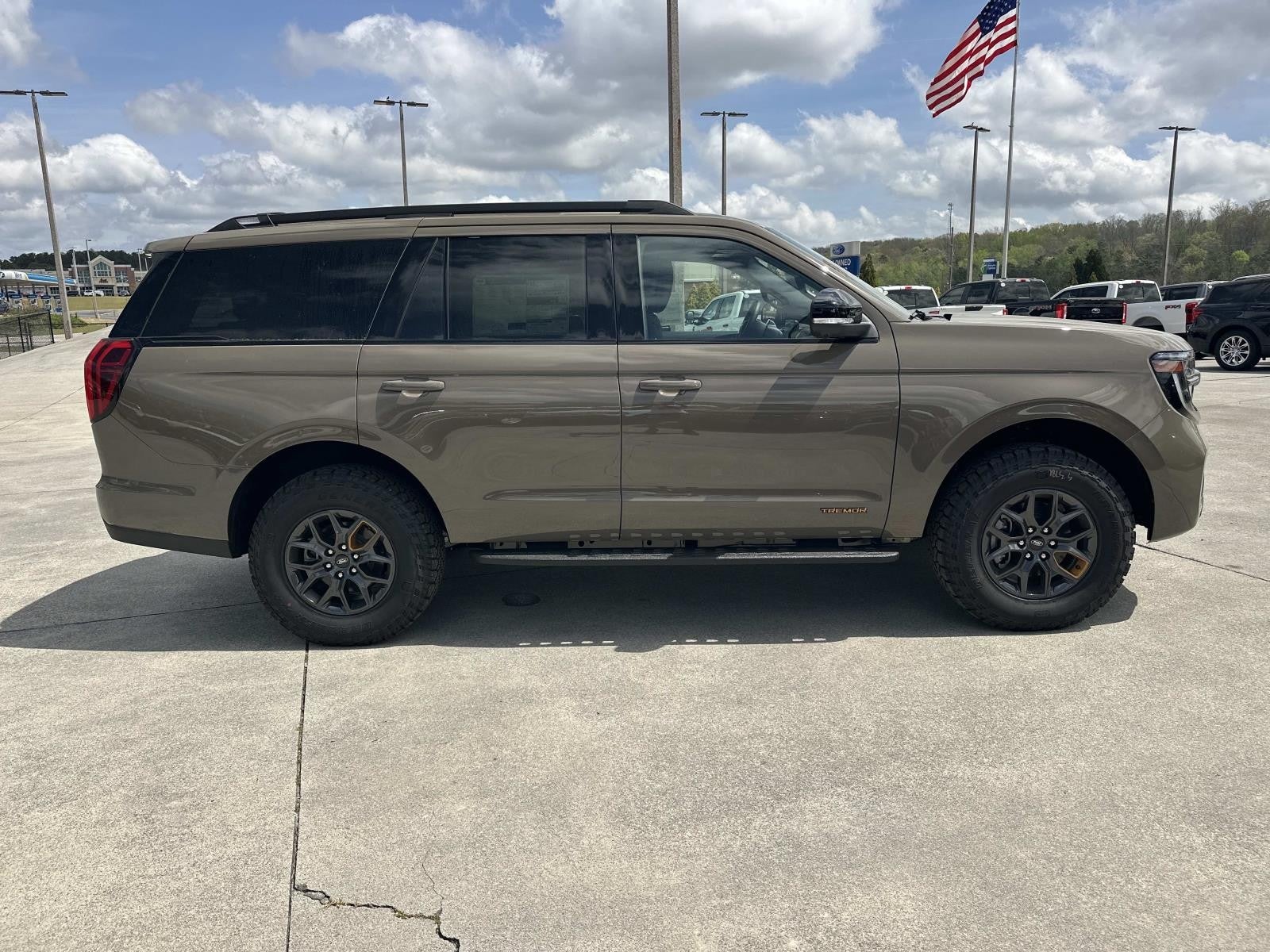 2026 Ford Expedition TREMOR 4X4