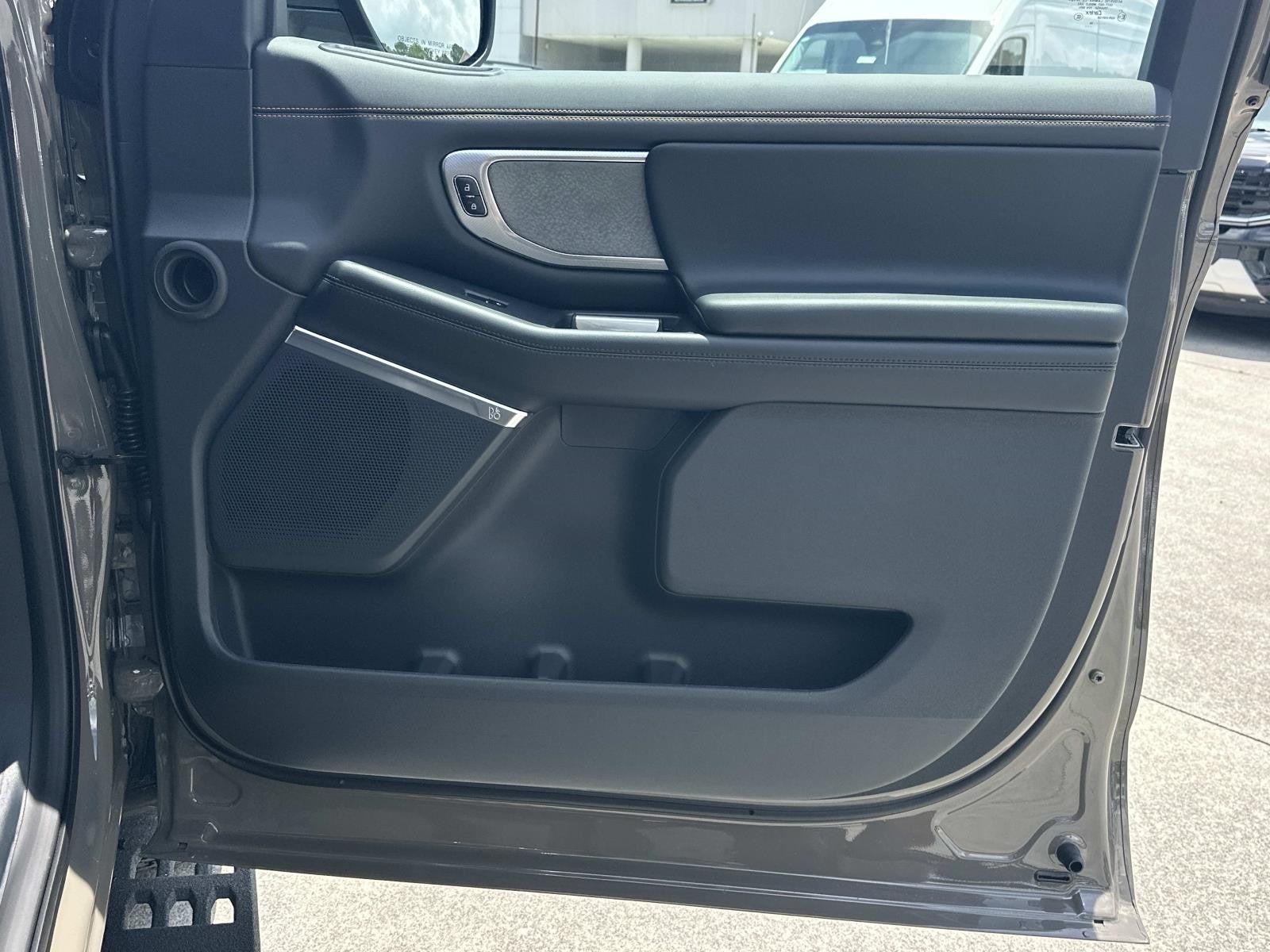 2026 Ford Expedition TREMOR 4X4