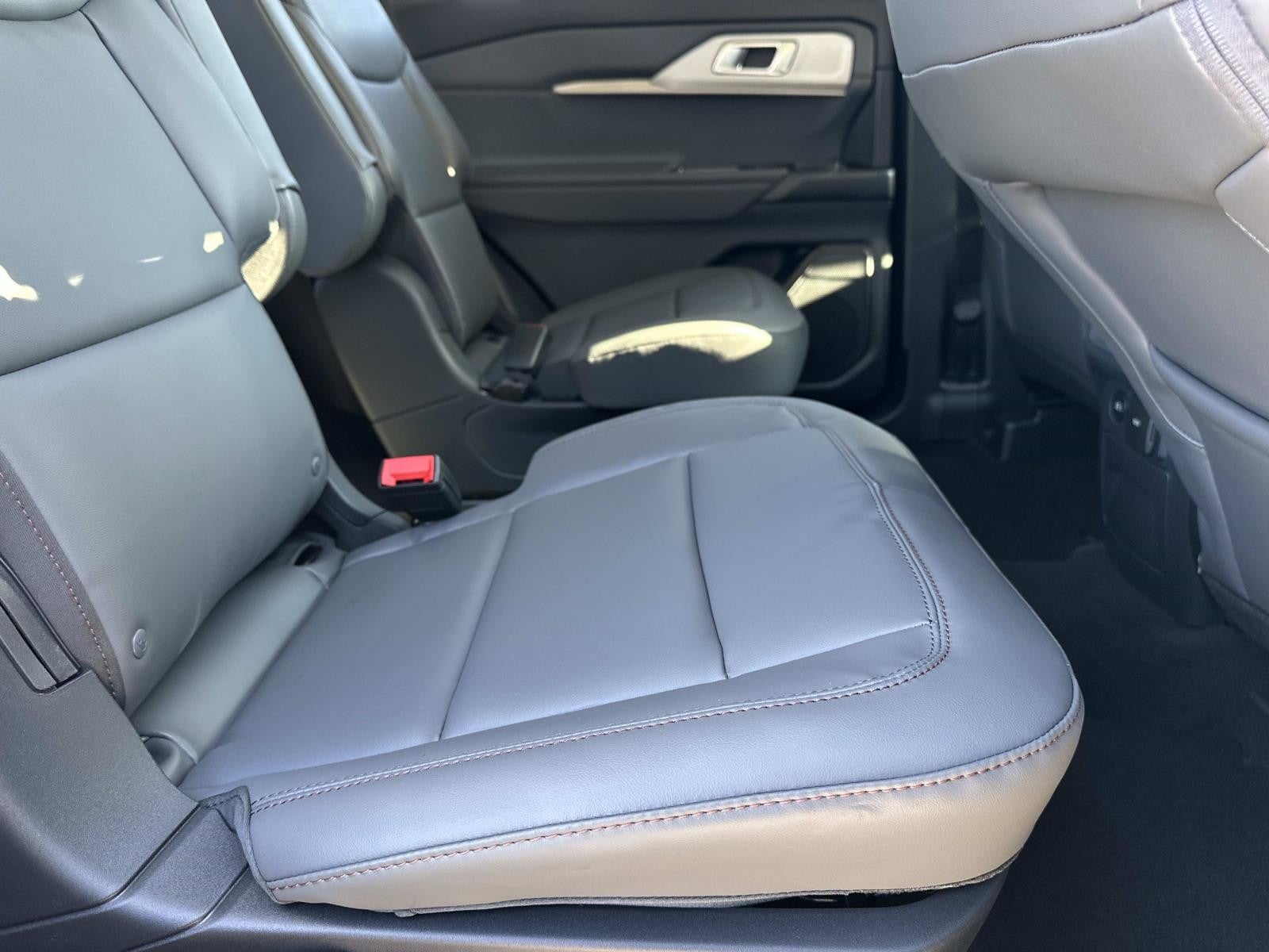 2026 Ford Explorer ACTIVE RWD