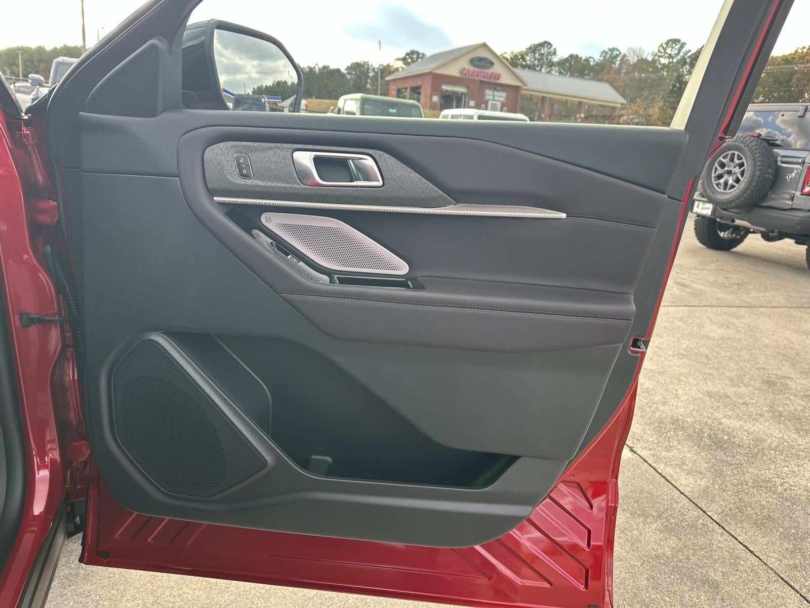 2026 Ford Explorer PLATINUM RWD