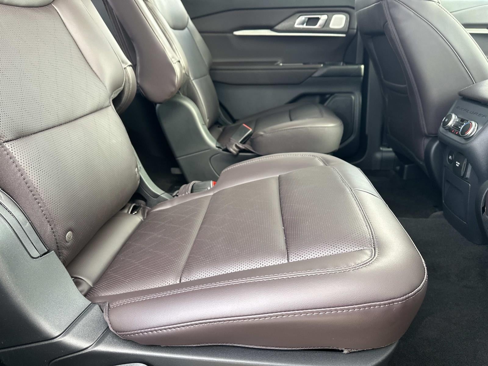 2026 Ford Explorer PLATINUM RWD