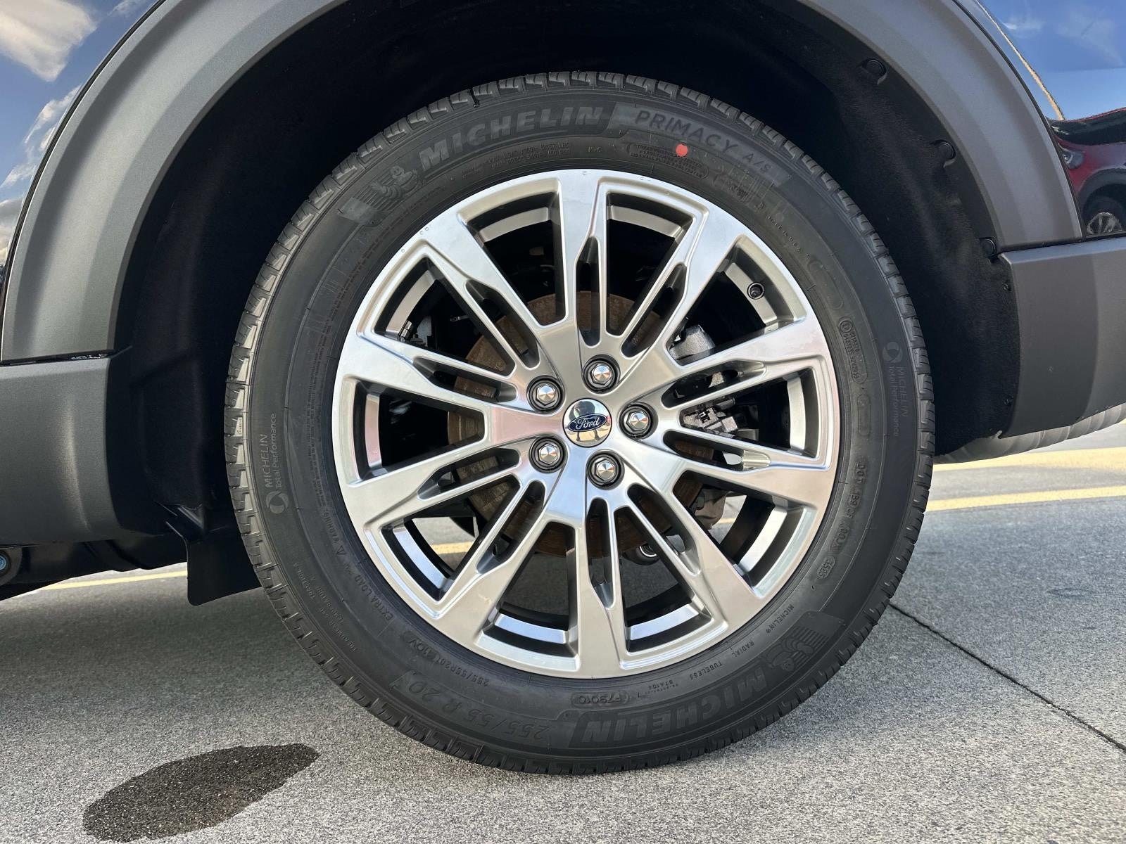 2026 Ford Explorer PLATINUM RWD