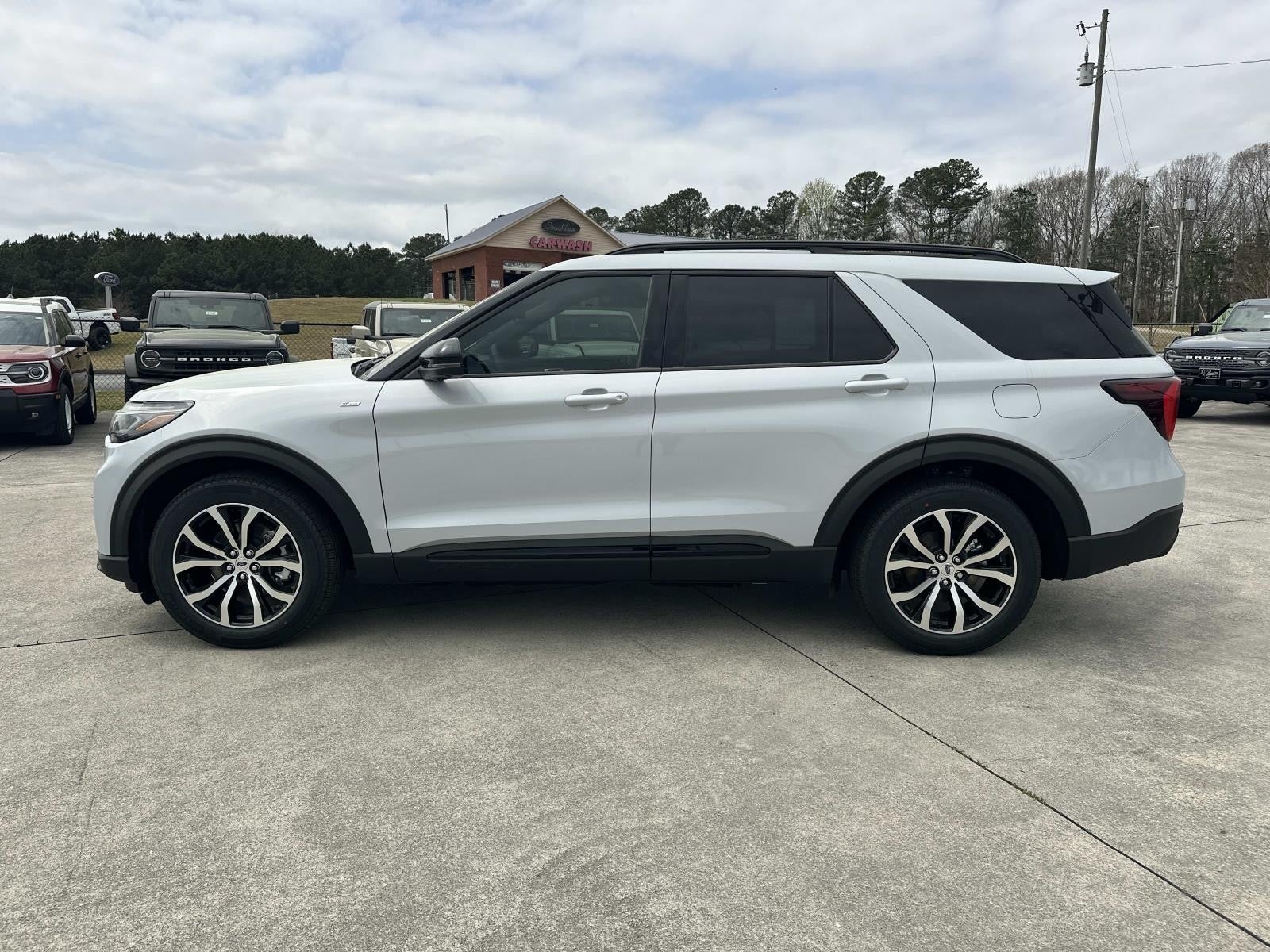 2026 Ford Explorer ST-LINE RWD