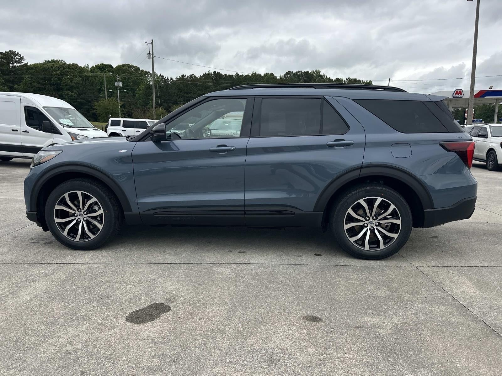 2026 Ford Explorer ST-LINE RWD