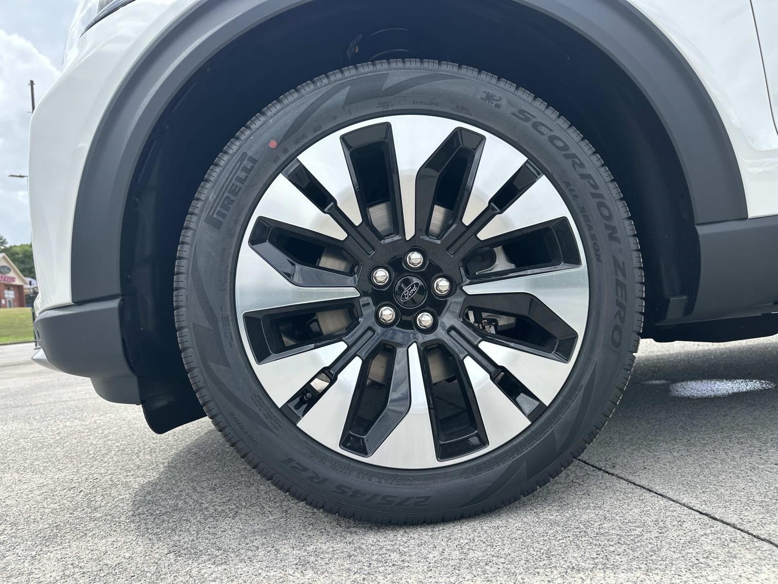 2026 Ford Explorer PLATINUM 4WD