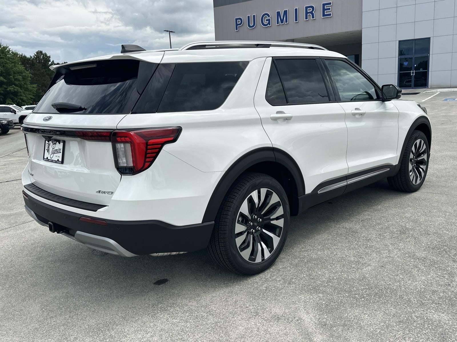 2026 Ford Explorer PLATINUM 4WD