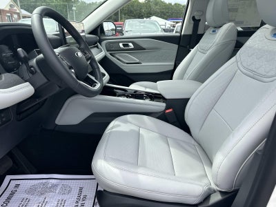 2026 Ford Explorer PLATINUM 4WD