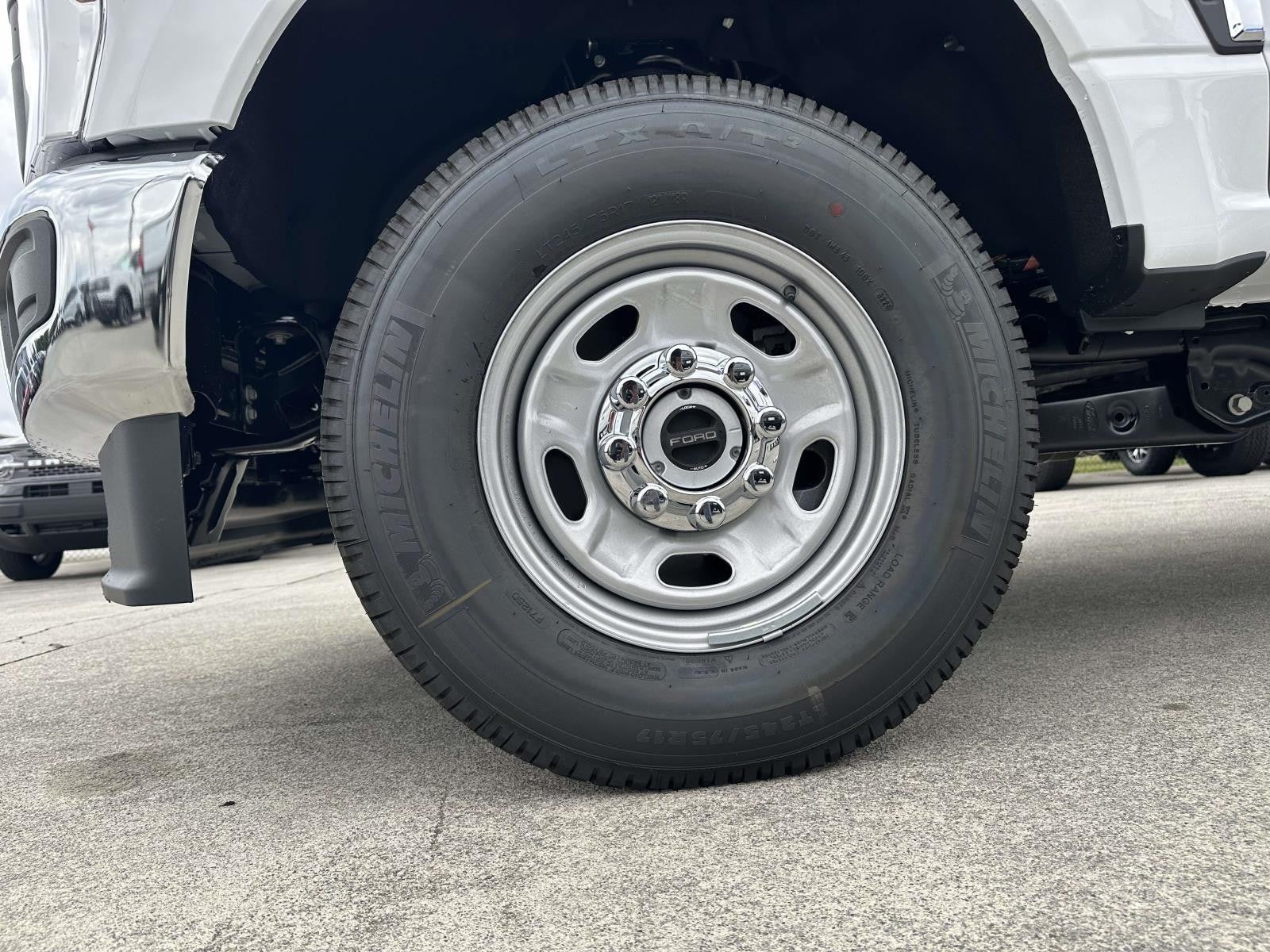 2026 Ford Super Duty F-250 SRW XL 4WD CREW CAB 8' BOX