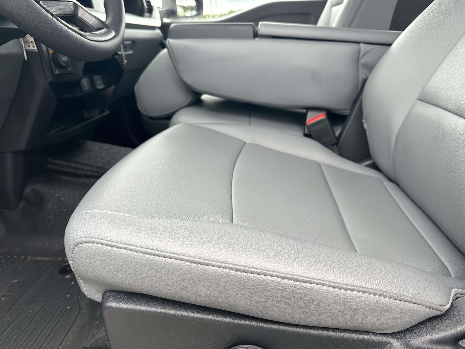 2026 Ford Super Duty F-250 SRW XL 4WD CREW CAB 8' BOX