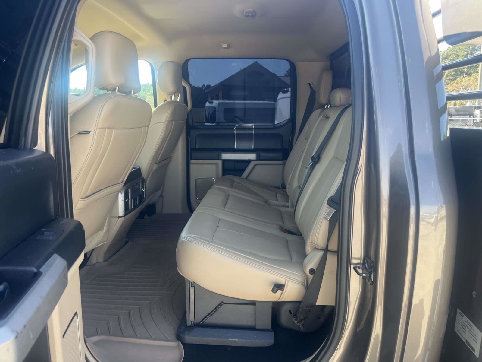 2021 Ford F-250 LARIAT 4WD CREW CAB 6.75'