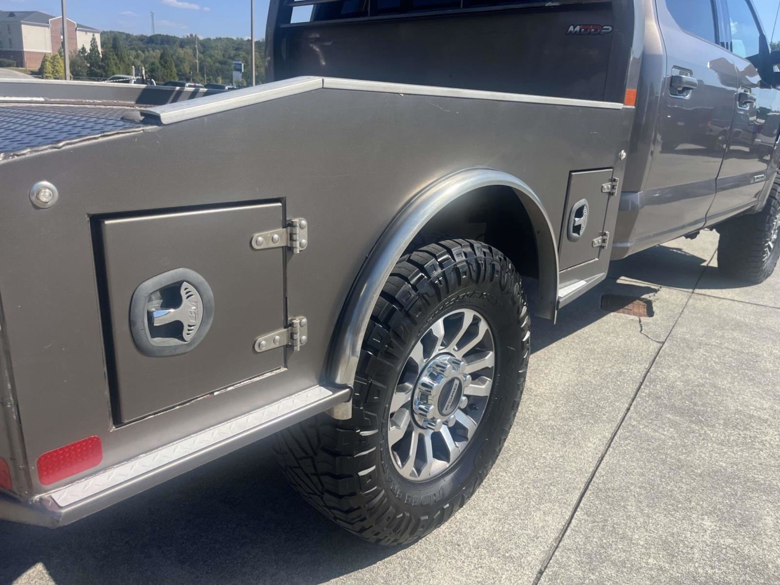 2021 Ford F-250 LARIAT 4WD CREW CAB 6.75'