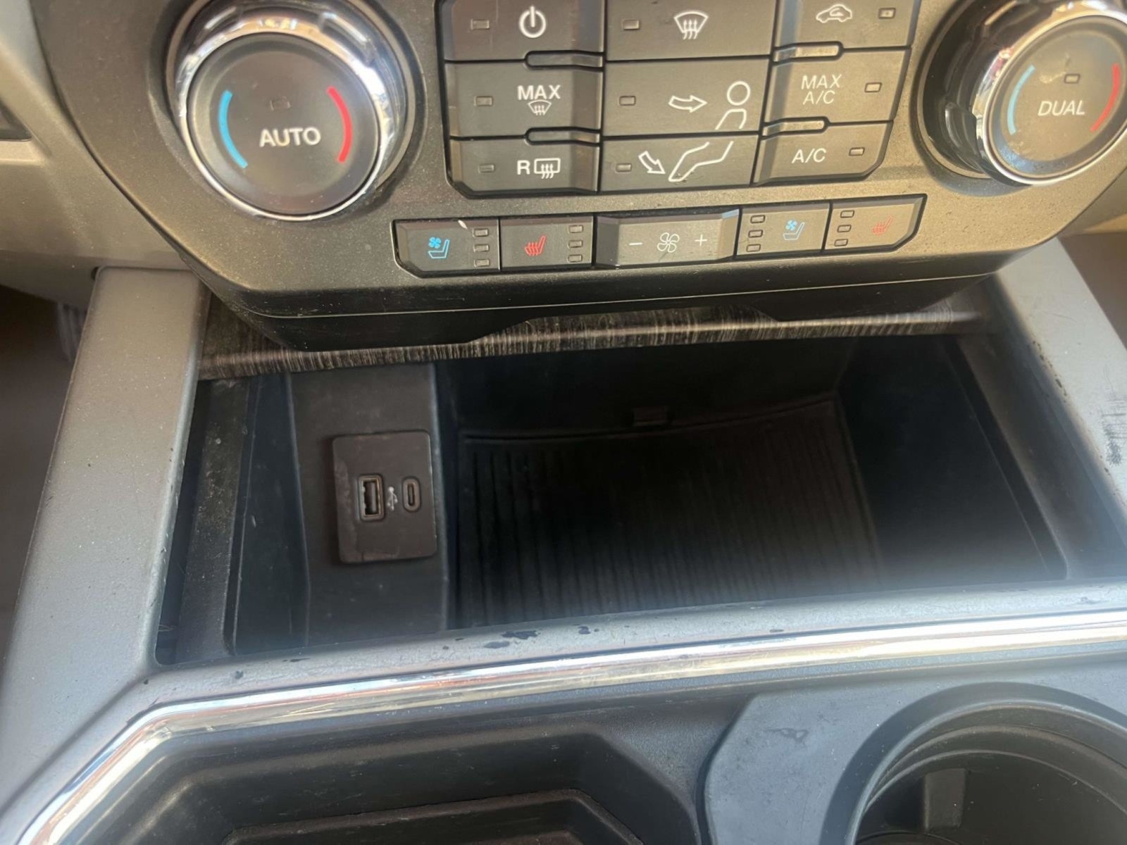 2021 Ford F-250 LARIAT 4WD CREW CAB 6.75'