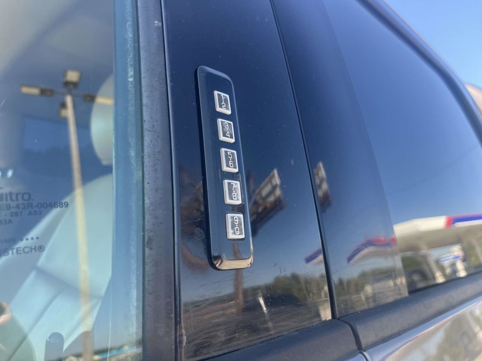 2021 Ford F-250 LARIAT 4WD CREW CAB 6.75'