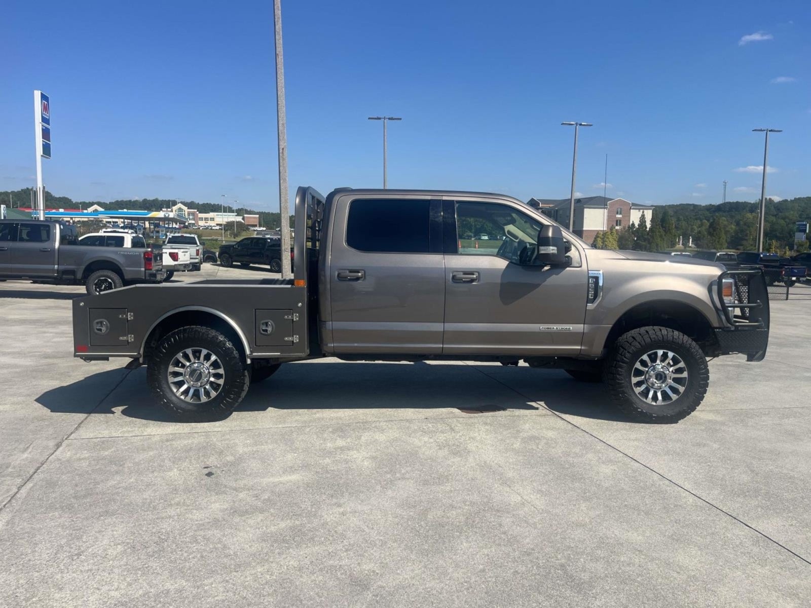 2021 Ford F-250 LARIAT 4WD CREW CAB 6.75'