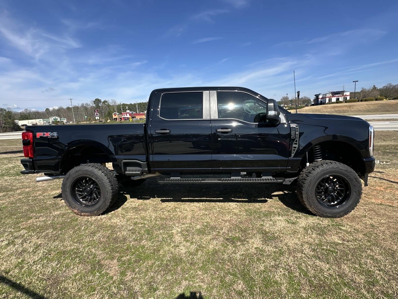 2024 Ford Super Duty F-250 SRW STX 4WD CREW CAB 6.75' BO