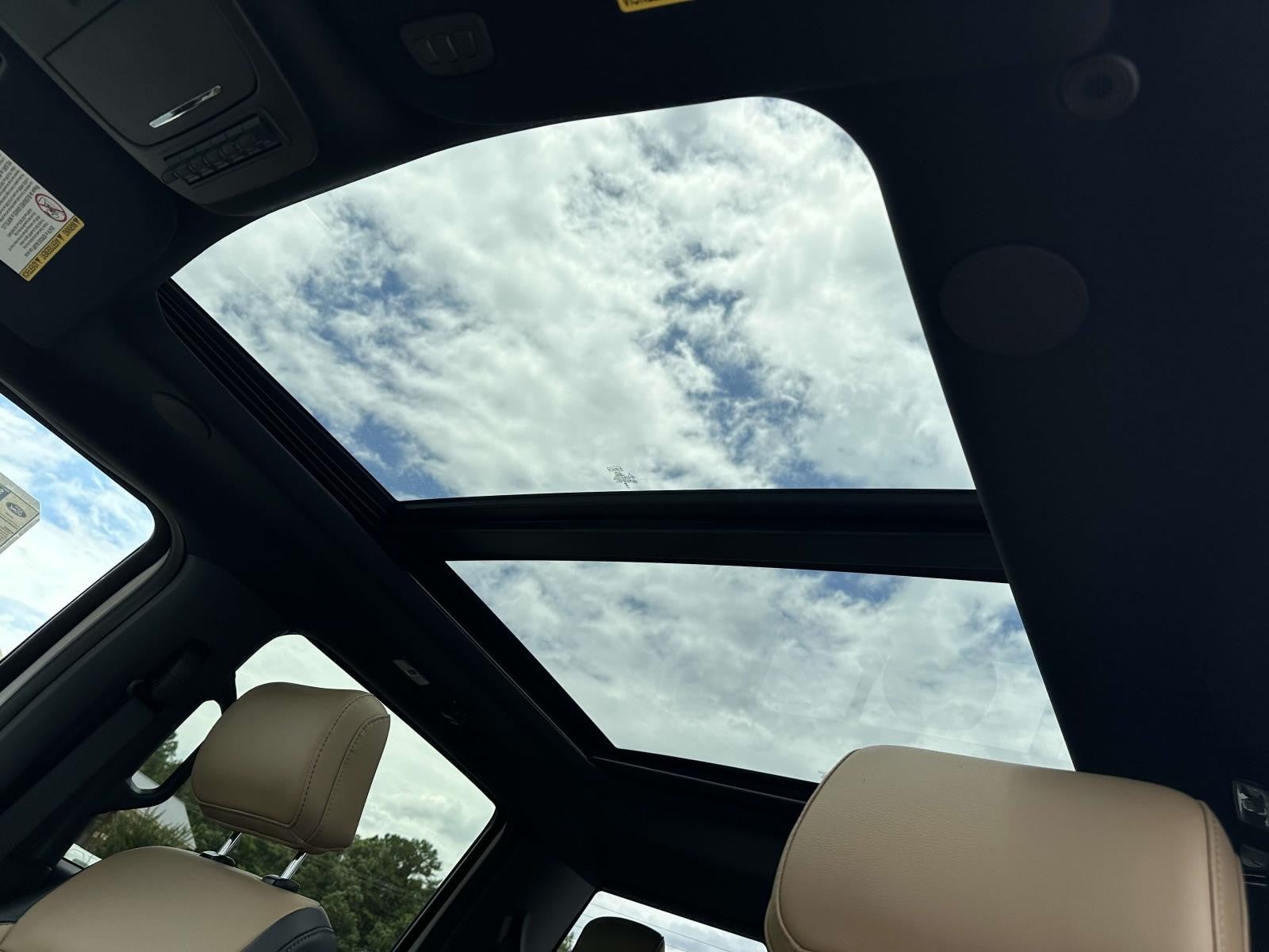 2025 Ford Super Duty F-250 SRW LARIAT 4WD CREW CAB 6.75'