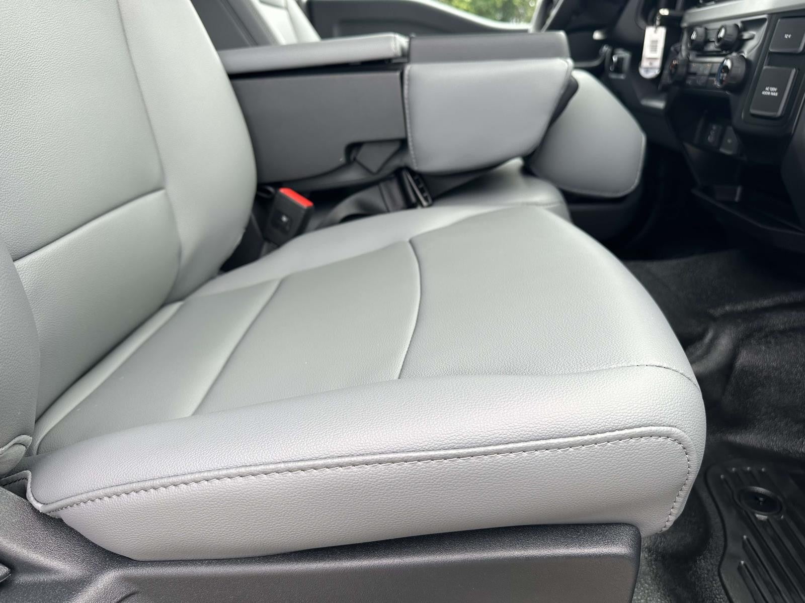 2026 Ford Super Duty F-350 SRW XL 2WD CREW CAB 6.75' BOX