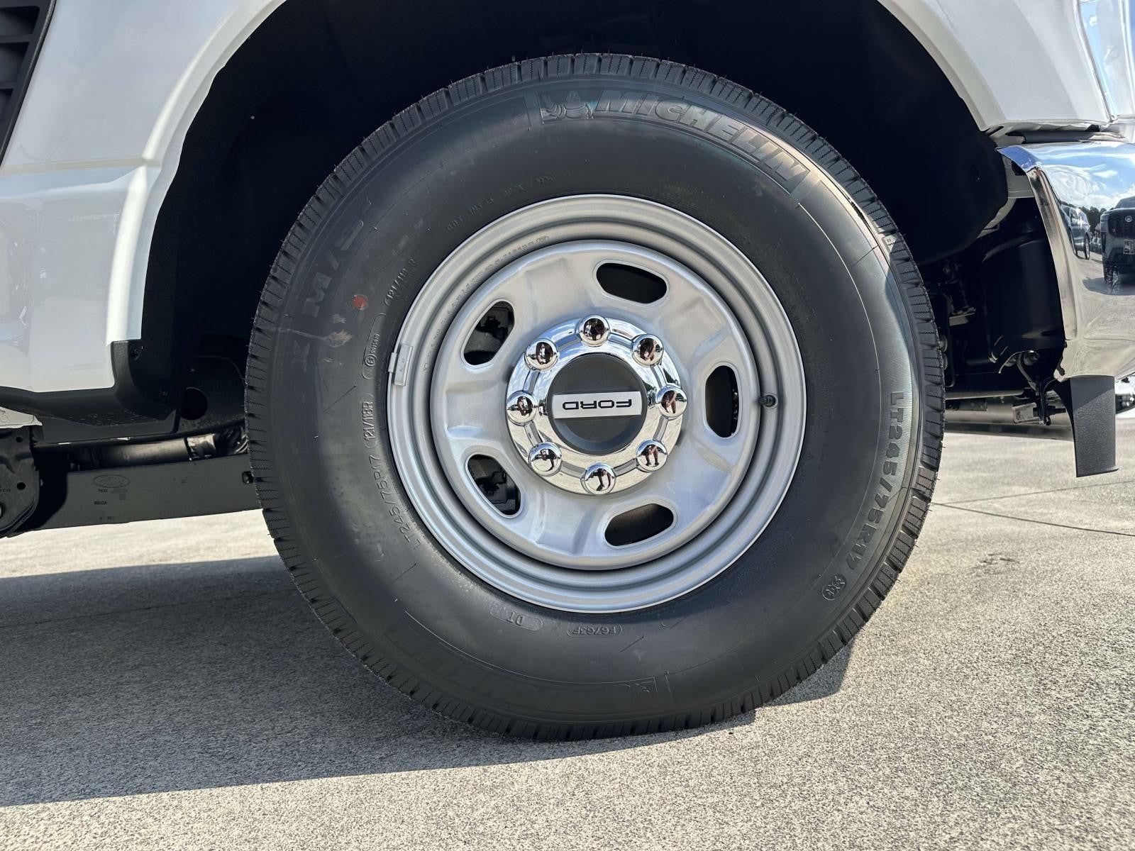 2026 Ford Super Duty F-350 SRW XL 2WD CREW CAB 6.75' BOX