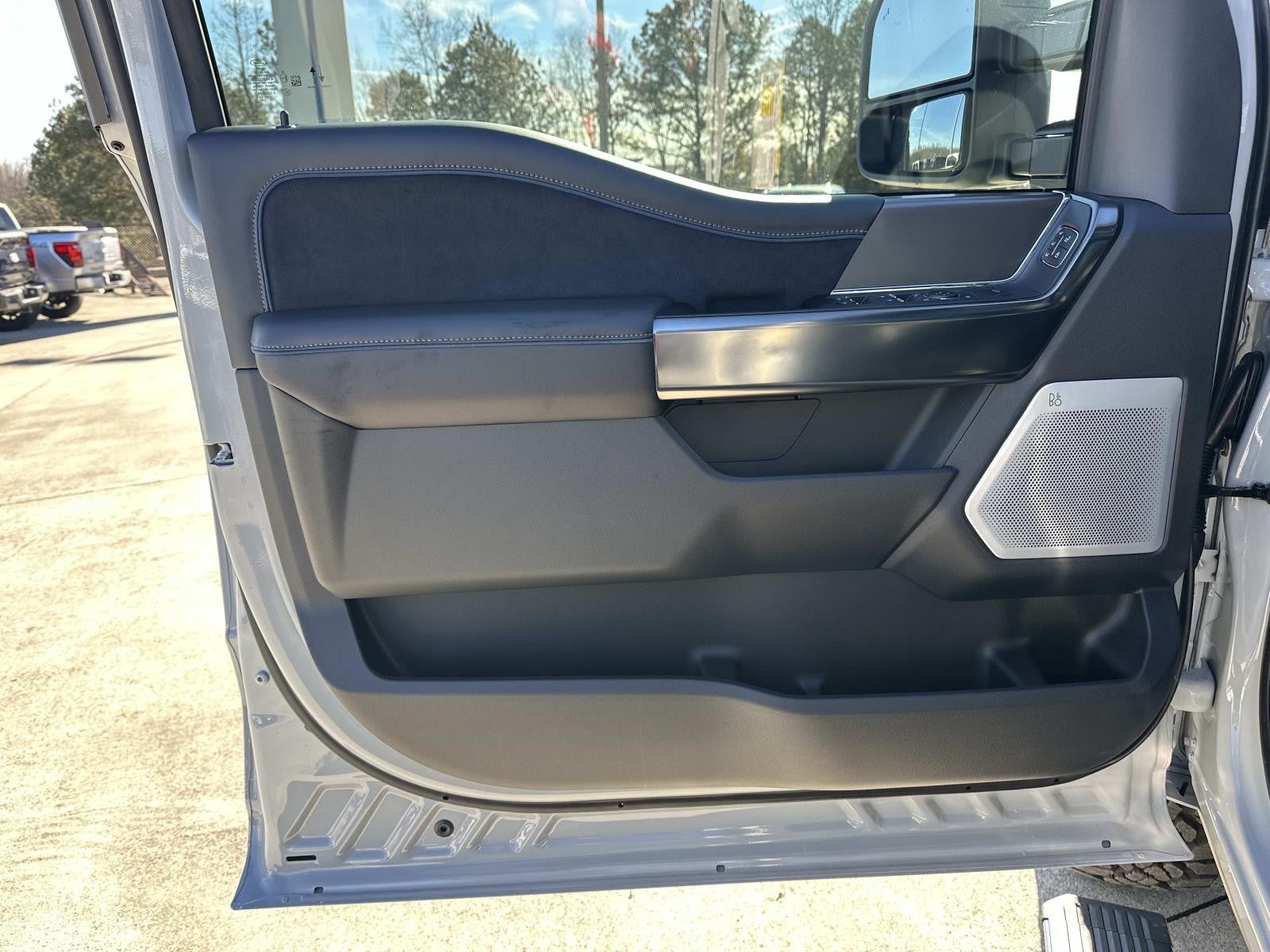 2025 Ford Super Duty F-350 SRW PLATINUM 4WD CREW CAB