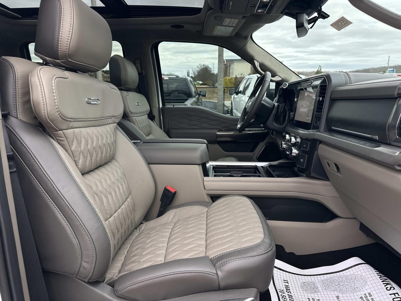 2026 Ford Super Duty F-350 DRW PLATINUM 4WD CREW CAB 8'