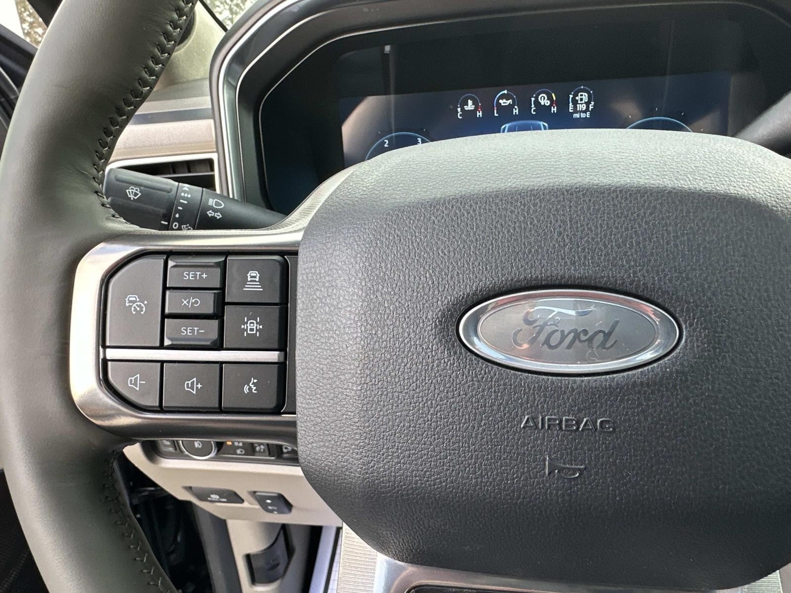 2026 Ford Super Duty F-350 DRW PLATINUM 4WD CREW CAB 8'