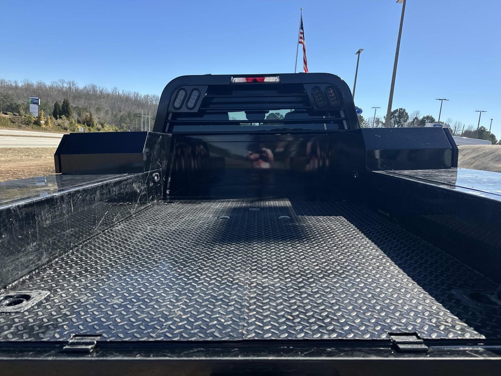 2025 Ford Super Duty F-350 DRW XLT 4WD CREW CAB 8' BOX