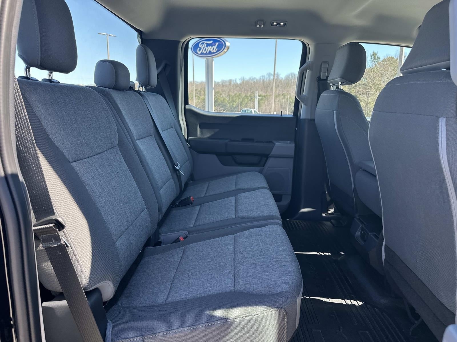 2024 Ford Super Duty F-350 DRW XL 4WD CREW CAB 8' BOX