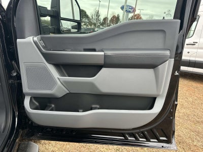 2026 Ford Super Duty F-350 DRW XL 4WD CREW CAB 8' BOX