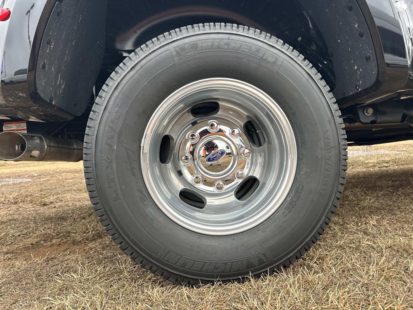 2026 Ford Super Duty F-350 DRW XL 4WD CREW CAB 8' BOX