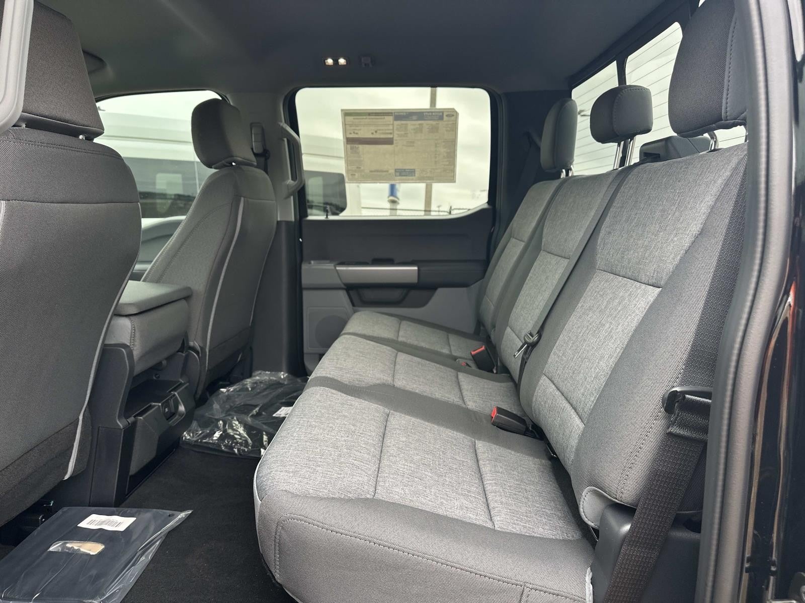 2026 Ford Super Duty F-350 DRW XL 4WD CREW CAB 8' BOX