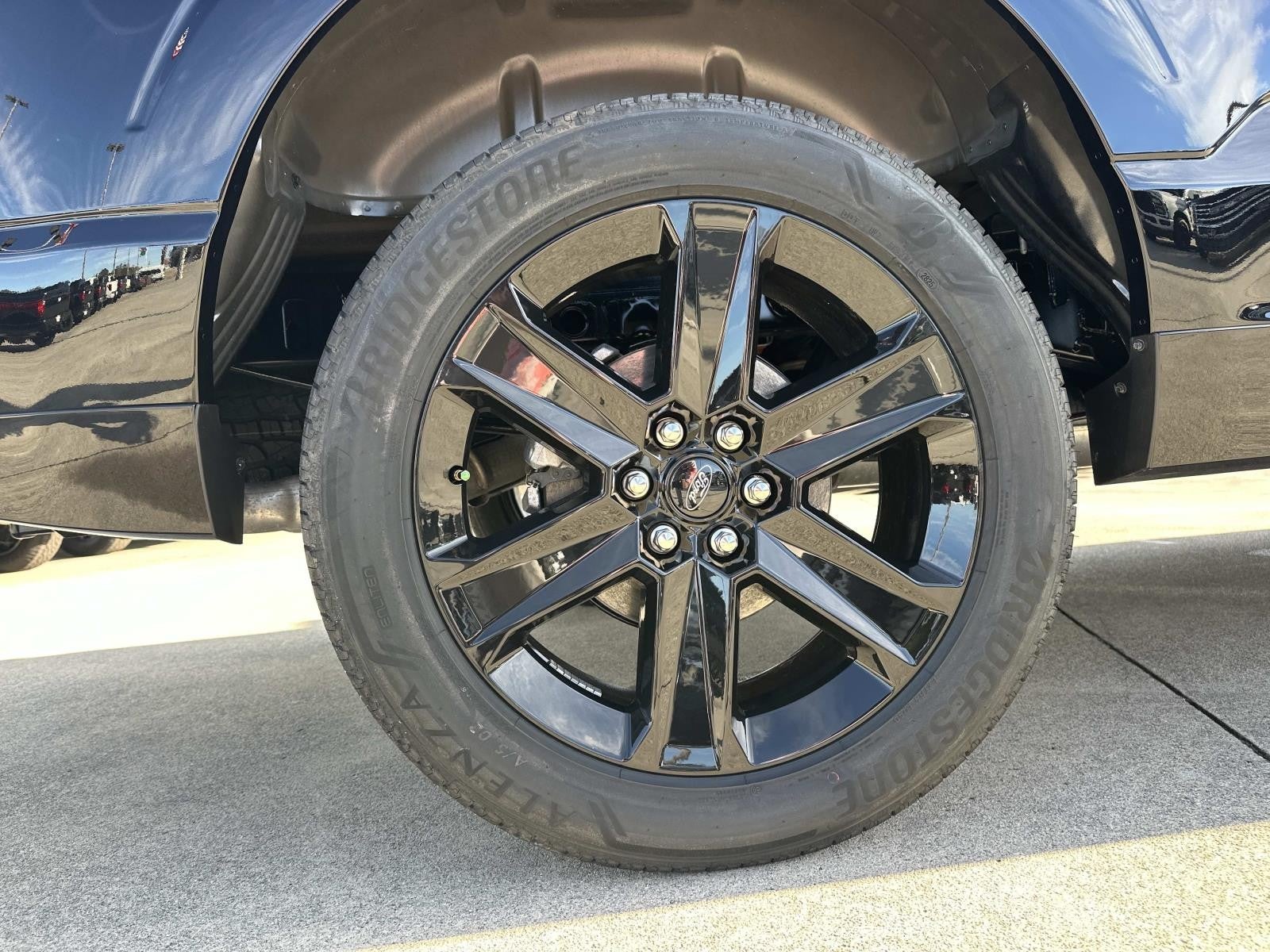 2025 Ford F-150 STX 4WD SUPERCREW 5.5' BO