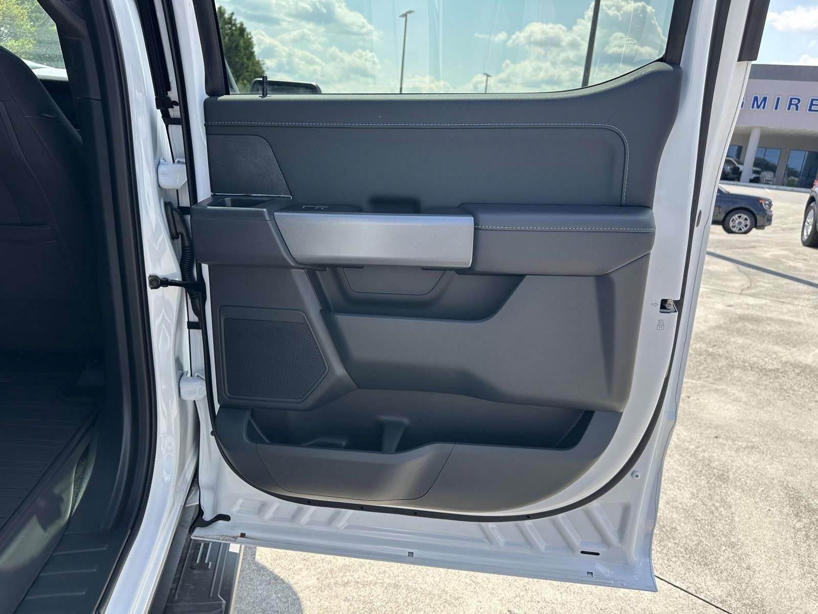 2025 Ford F-150 XLT 4WD SUPERCREW 5.5' BO