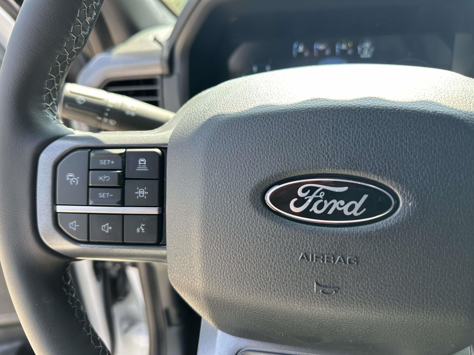 2025 Ford F-150 XLT 4WD SUPERCREW 5.5' BO