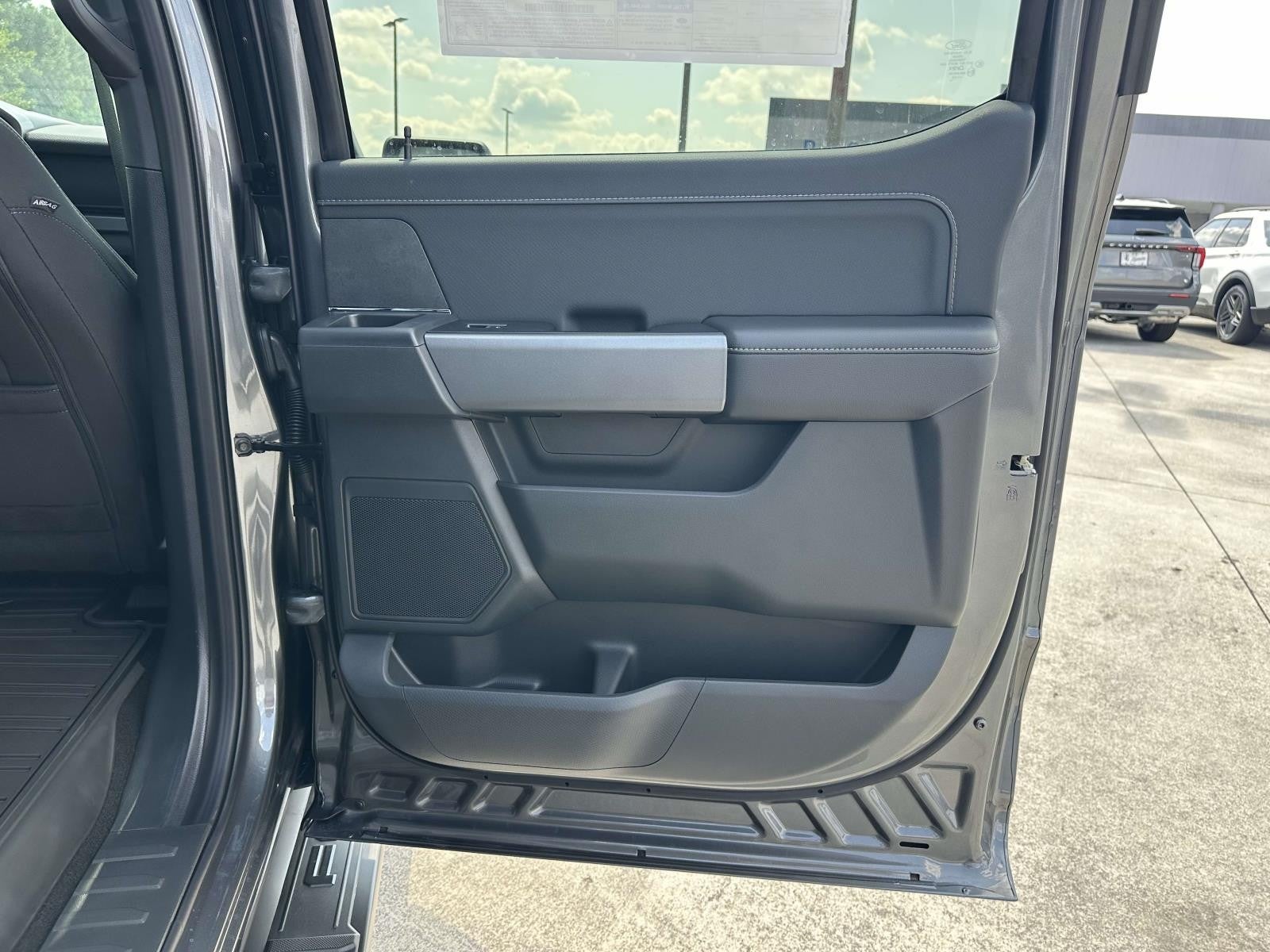 2025 Ford F-150 XLT 4WD SUPERCREW 5.5' BO