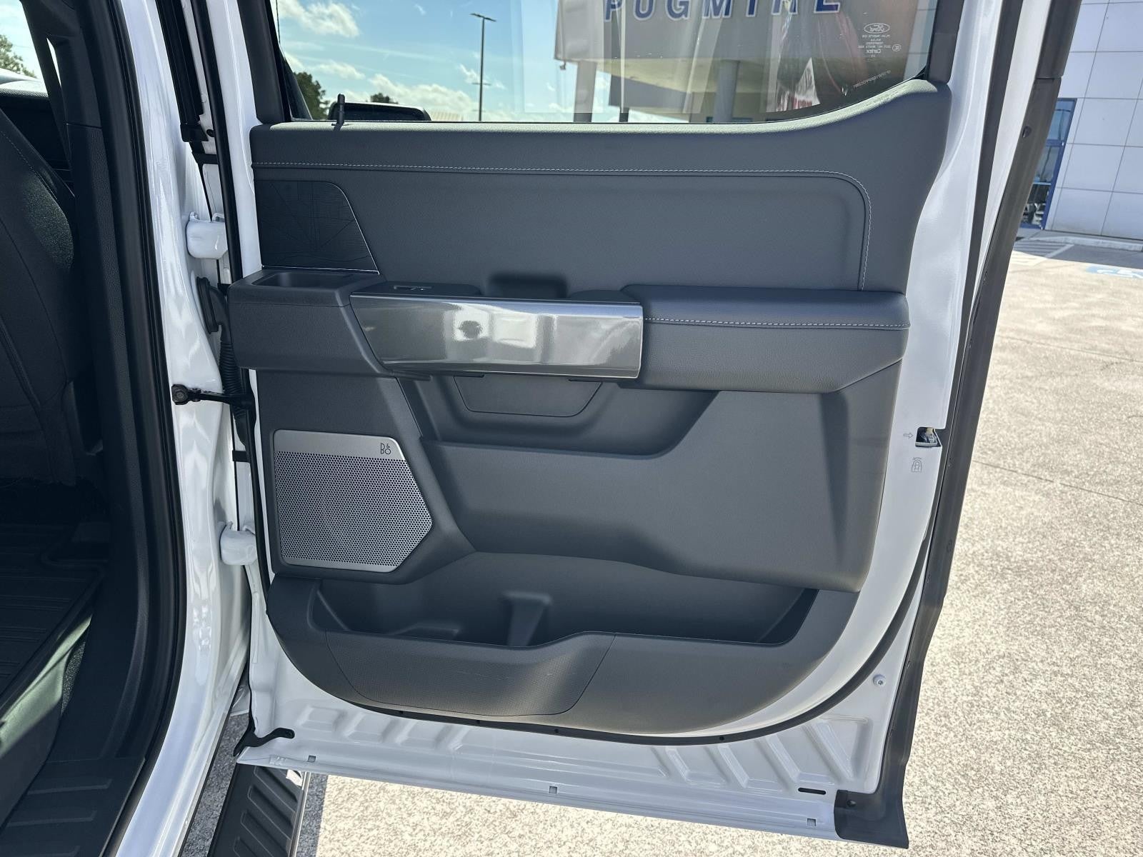 2023 Ford F-150 4WD CREW XLT