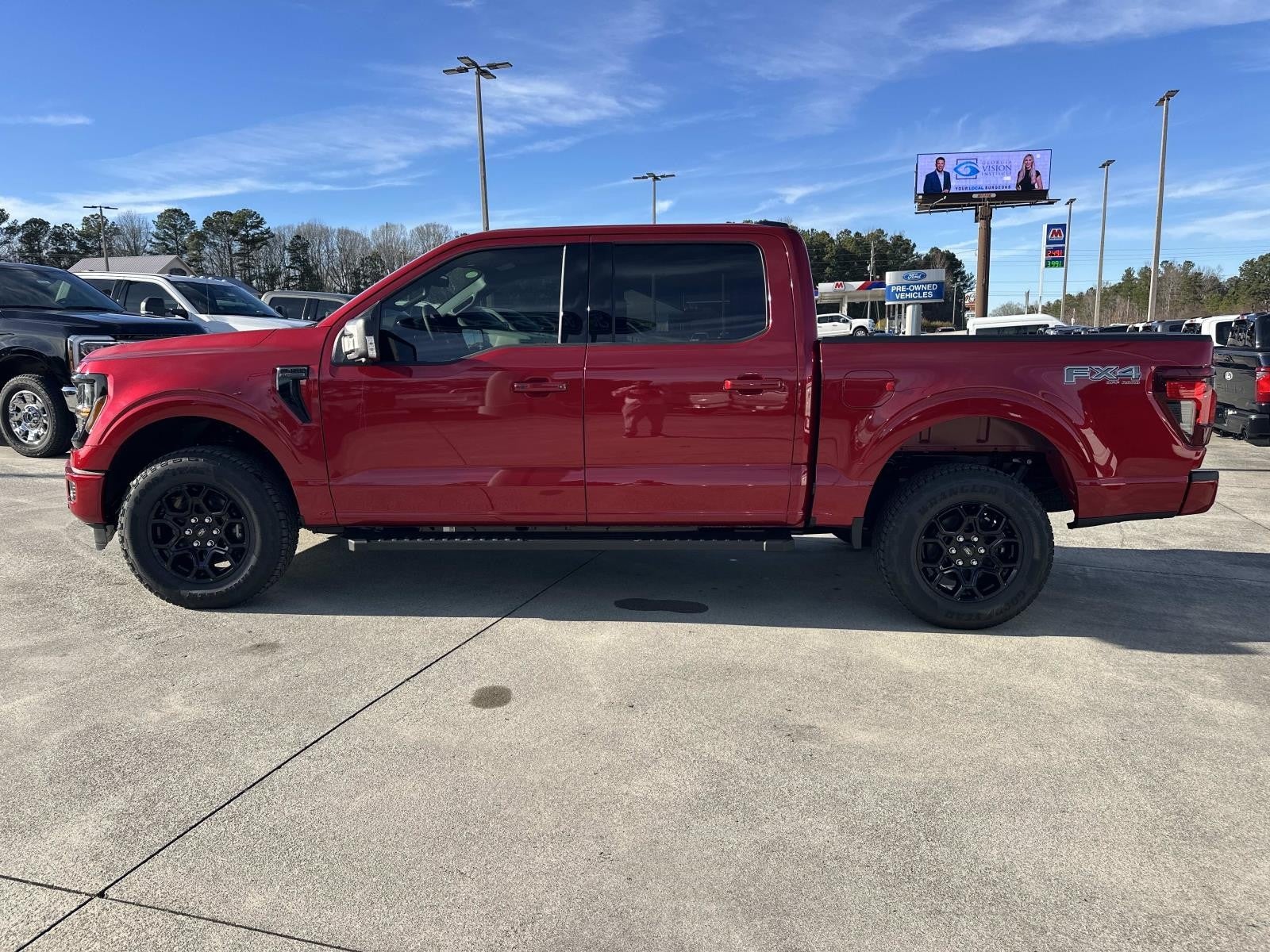 2025 Ford F-150 XLT 4WD SUPERCREW 5.5' BO