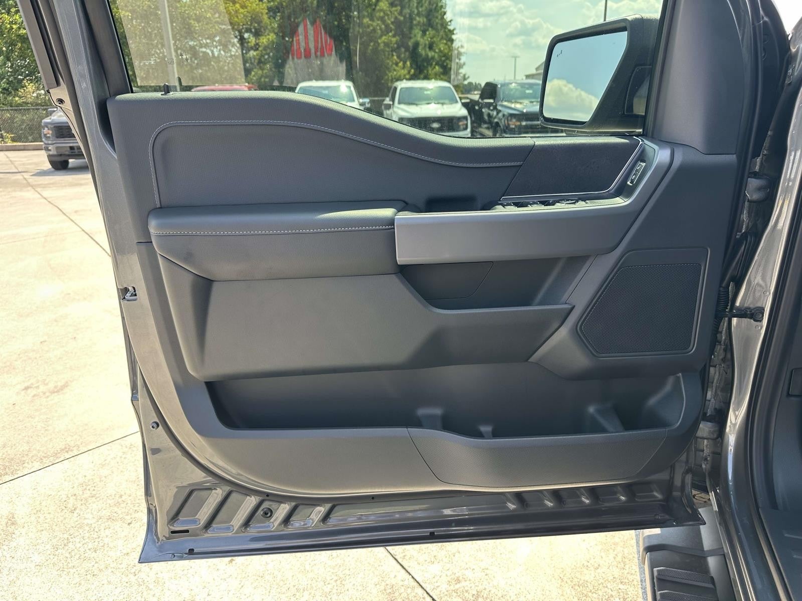 2025 Ford F-150 XLT 4WD SUPERCREW 5.5' BO