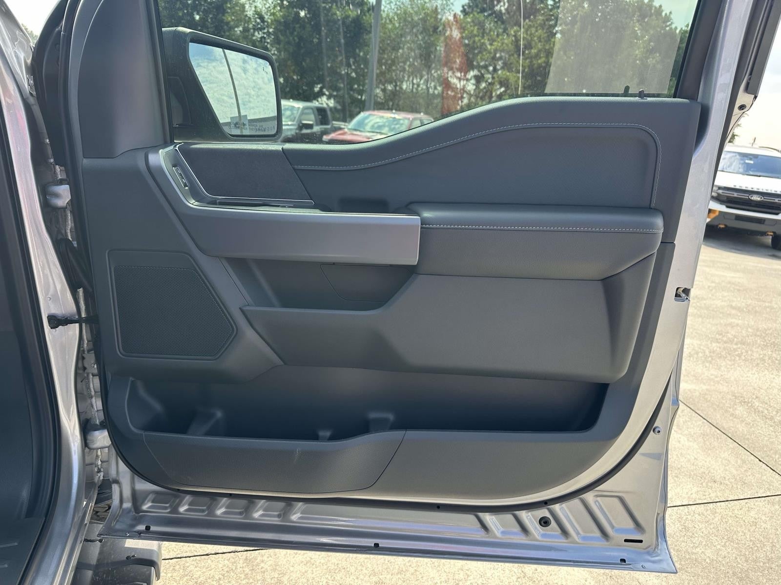 2025 Ford F-150 XLT 4WD SUPERCREW 5.5' BO