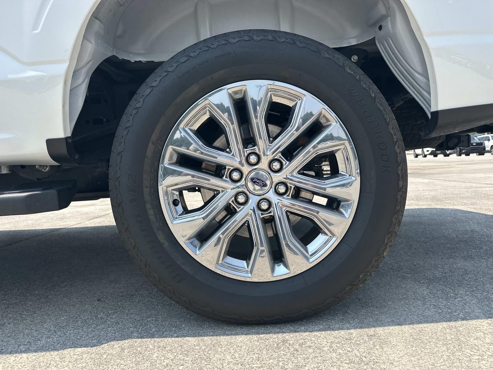 2024 Ford F-150 LARIAT 4WD CREW